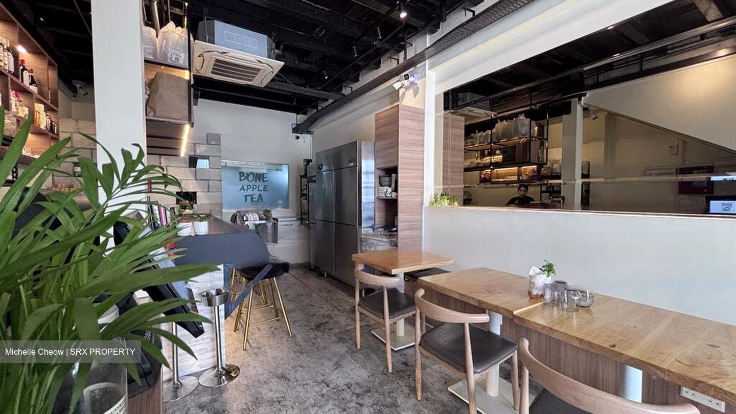 Arc 380 (D8), Shop House #467126121